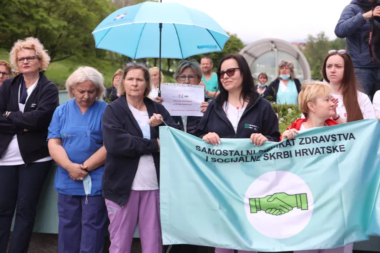 'I mi smo zdravstvo': Pogledajte kako su danas prosvjedovale medicinske sestre i tehničari