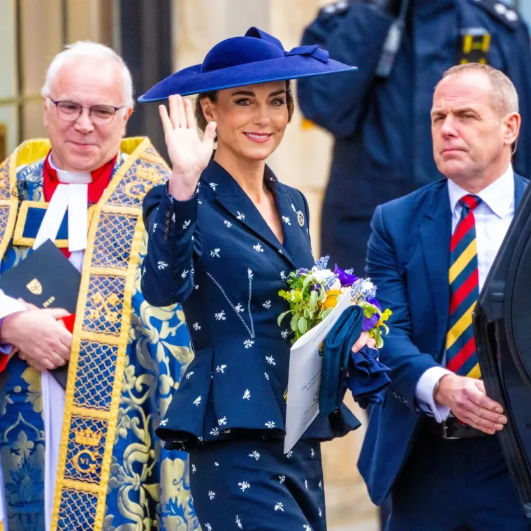 Zbog brojnih glasina da je njen suprug, princ William, bio u izvanbračnoj aferi s jednom od njenih najbližih prijateljica, Rose Hanbury, &scaron;to je kasnije potvrdio i princ Harry u svojim memoarima "Spare", vojvotkinja trenutno ba&scaron; ne uživa u životu.