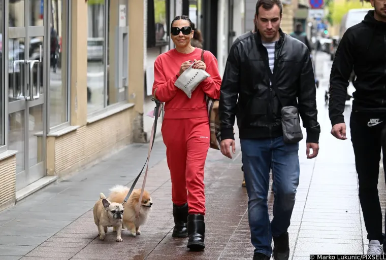 Bornu Kotromanić navikli smo gledati u mini suknjicama pa je sve iznenadila kada se u 'tuti' pojavila u centru Zagreba
