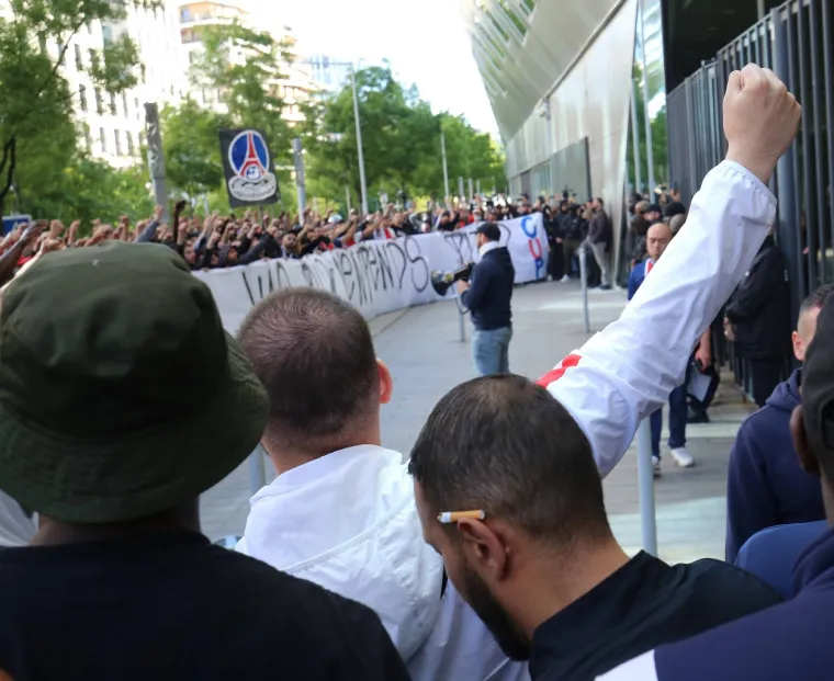Ugledali se na Bad Blue Boyse; Poznatim navijačima dosta plaćenika: 'Ajmo, mar&scaron; odavde'