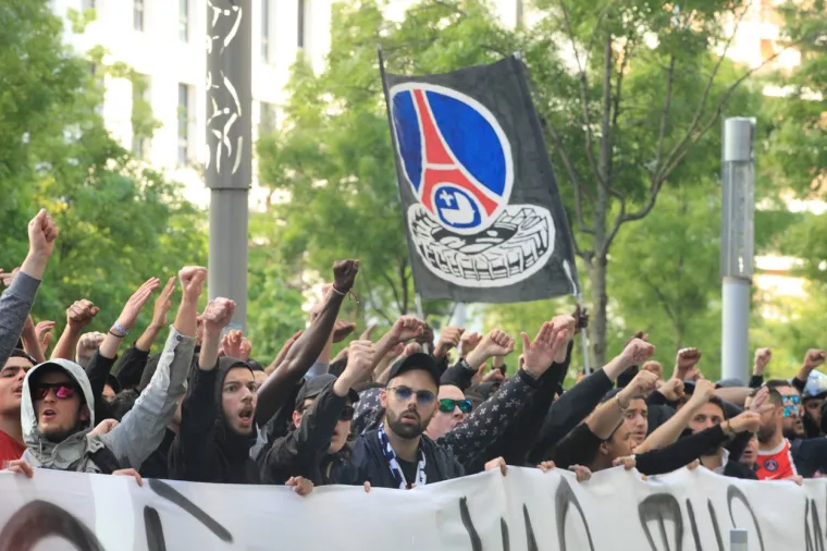 Ugledali se na Bad Blue Boyse; Poznatim navijačima dosta plaćenika: 'Ajmo, mar&scaron; odavde'