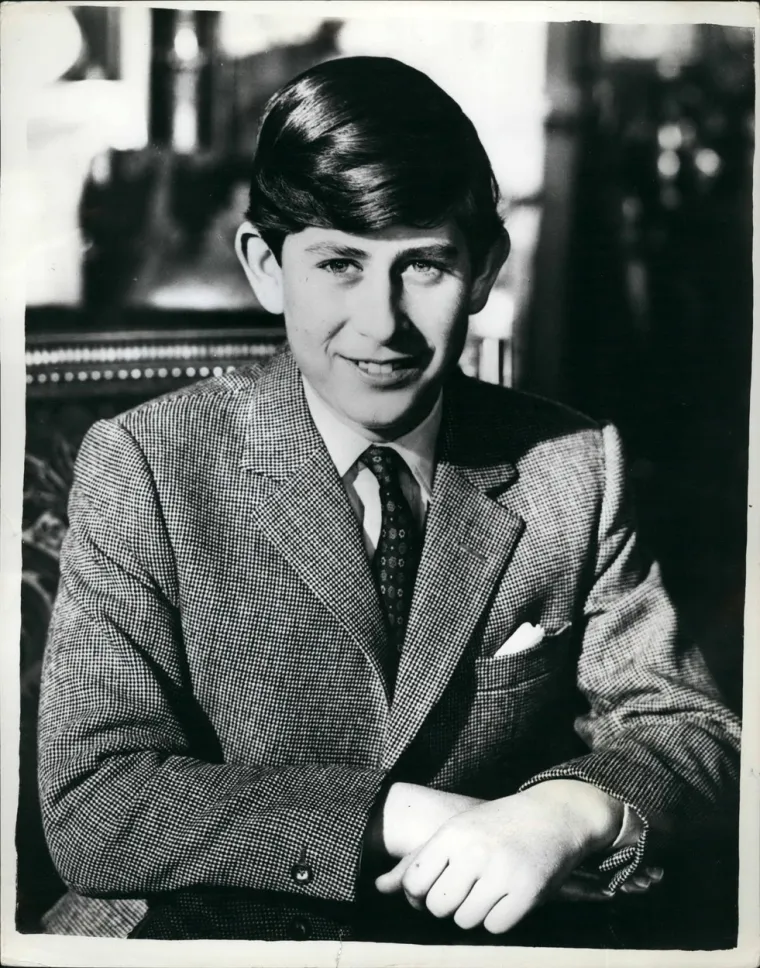 Dok skoro cijeli svijet nestrpljivo i&scaron;čekuje krunidbu, pogledajte rijetke fotke iz Charlesovih dječačkih i mladenačkih dana