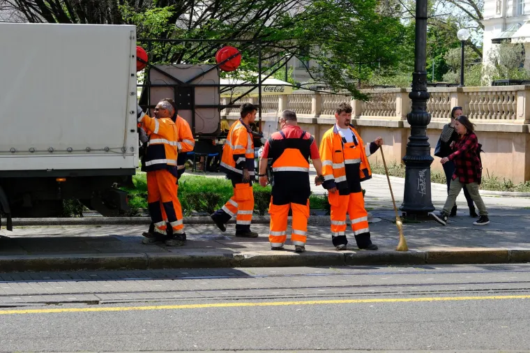 Sudarili se autobus i tramvaj u Zagrebu. Jedna osoba ozlijeđena