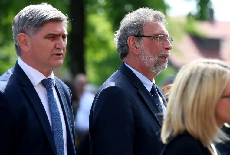 Posljednji ispraćaj Nikice Valentića na Mirogoju: Pogledajte tko je sve došao, od ministara do poduzetnika
