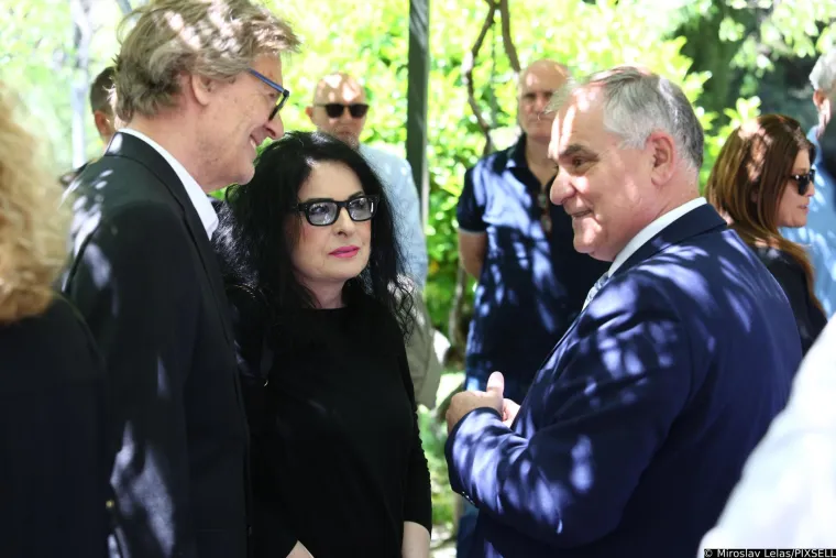 Jasmina Stavrosa ispratili obitelj i brojni prijatelji: Njegova udovica Žarka tješila okupljene smirujućim riječima