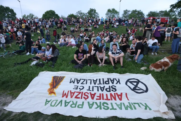 Kakav Ronaldo, kakav Modrić, pa jeste li vi svjesni kakvog čarobnjaka imamo? Pogledajte kako je moćno driblao loptom