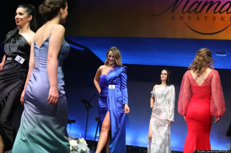 Izabrana Najljep&scaron;a Mama Hrvatske! Za tu laskavu titulu borilo se 16 prelijepih dama