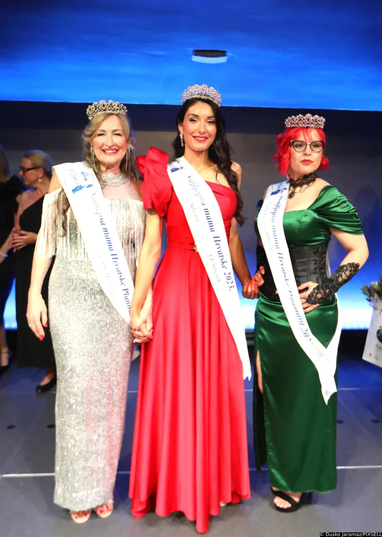 Izabrana Najljep&scaron;a Mama Hrvatske! Za tu laskavu titulu borilo se 16 prelijepih dama