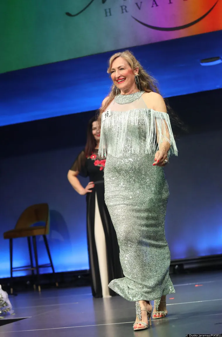 Izabrana Najljep&scaron;a Mama Hrvatske! Za tu laskavu titulu borilo se 16 prelijepih dama