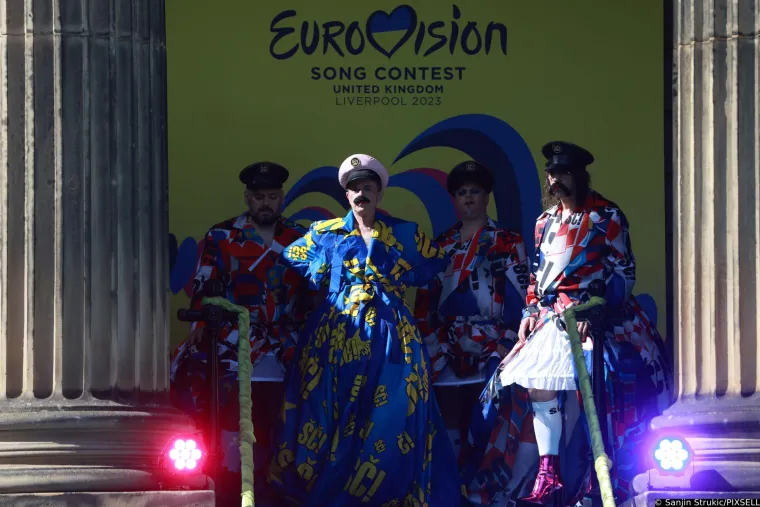 Svi su zanijemili kad se Let 3 pojavio na otvaranju Eurosonga: Takav outfit sigurno nitko nije očekivao