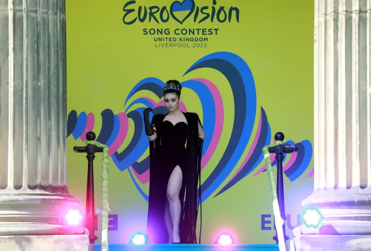 Šljokice, kič, boje i ludilo: Pogledajte otvorenje Eurosonga. Let 3 ni ovaj put nije razočarao svojom pojavom