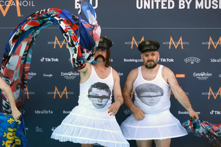 &Scaron;ljokice, kič, boje i ludilo: Pogledajte otvorenje Eurosonga. Let 3 ni ovaj put nije razočarao svojom pojavom