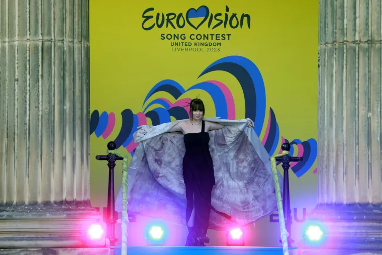 &Scaron;ljokice, kič, boje i ludilo: Pogledajte otvorenje Eurosonga. Let 3 ni ovaj put nije razočarao svojom pojavom