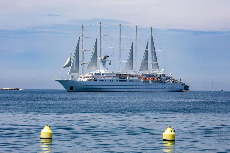 Kakav prizor! Jedna od najromantičnijih i najvećih jedrilica na svijetu uplovila na obale Rovinja