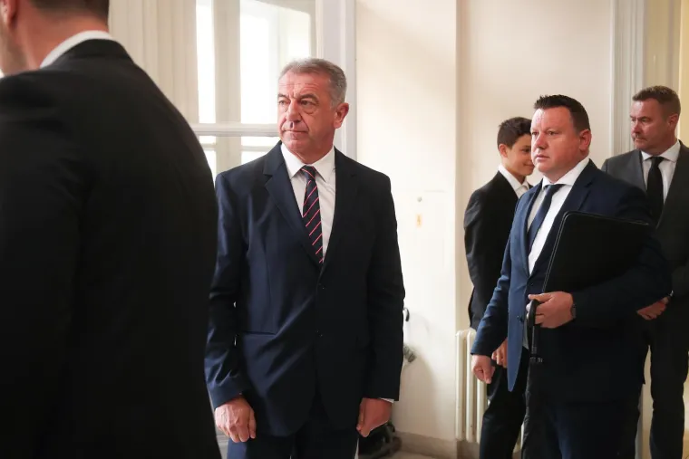 Opro&scaron;taj od biv&scaron;eg premijera: Pogledajte tko se sve pojavio na komemoraciji za Nikicu Valentića