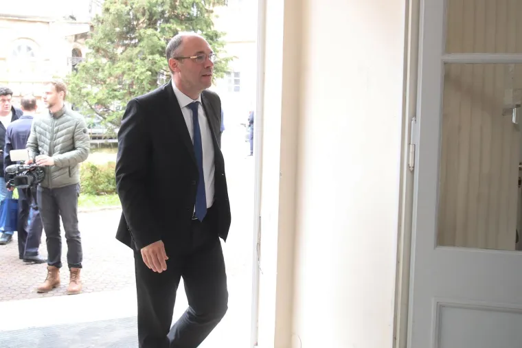 Opro&scaron;taj od biv&scaron;eg premijera: Pogledajte tko se sve pojavio na komemoraciji za Nikicu Valentića