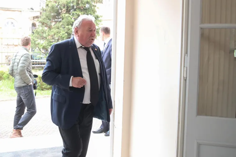 Opro&scaron;taj od biv&scaron;eg premijera: Pogledajte tko se sve pojavio na komemoraciji za Nikicu Valentića