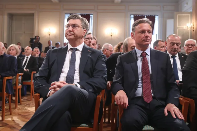 Opro&scaron;taj od biv&scaron;eg premijera: Pogledajte tko se sve pojavio na komemoraciji za Nikicu Valentića