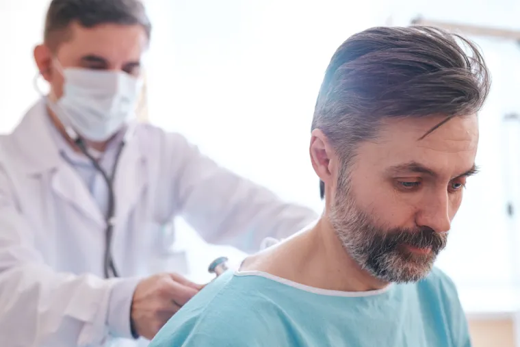 Osim toga, vaša pluća rade više kako bi opskrbila vaše tijelo kisikom koji mu je potreban za održavanje aktivnosti, što rezultira poboljšanim kapacitetom pluća tijekom vremena. Dosljednost i praćenje strukturiranog programa plivanja presudni su za uživanje svih prednosti ove vježbe.