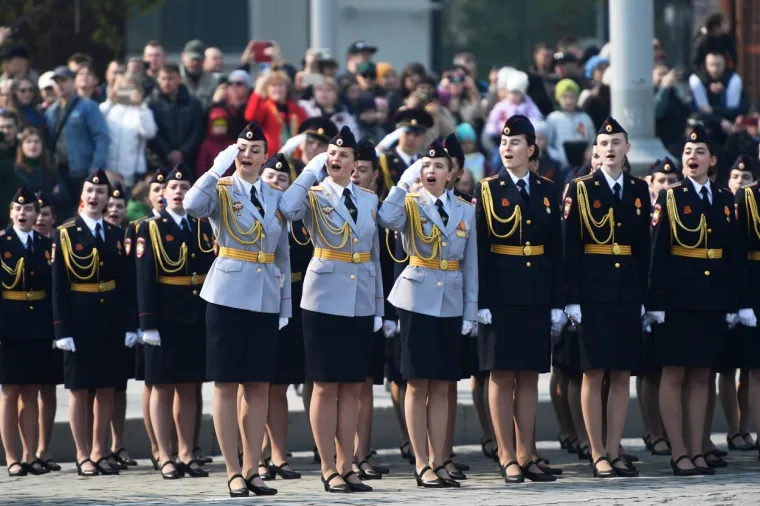 Redovi vojnika, tenkovi, oklopna vojna vozila. Ovako je izgledao Dan pobjede u Rusiji