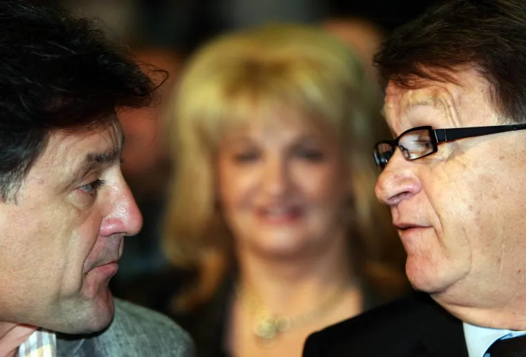 'Ćaća' je ponosno stiskao &scaron;aku, ali &scaron;ou mu je ukrao 'Tata': Prisjetite koji su se sve tipovi svojevremeno 'klanjali' Sanaderu