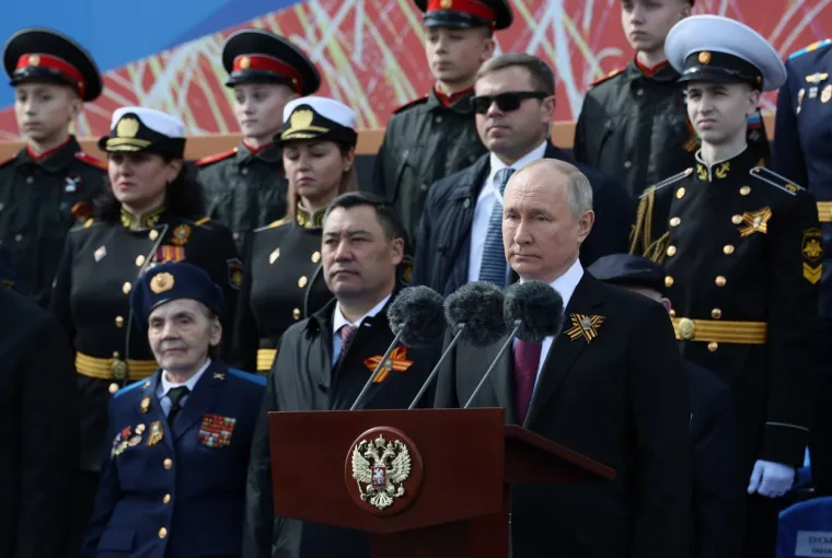 Pogledajte čime se pohvalio Putin na vojnoj paradi, ali i tko se sve pojavio: Vjerni 'lutak' nije ovo propustio