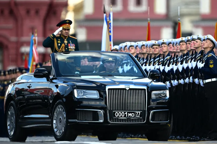 Pogledajte čime se pohvalio Putin na vojnoj paradi, ali i tko se sve pojavio: Vjerni 'lutak' nije ovo propustio
