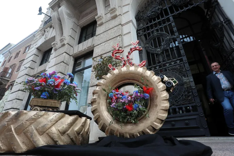 Riječani na originalan način iskazali podršku Letu 3: Pogledajte što je osvanulo ispred same Gradske uprave