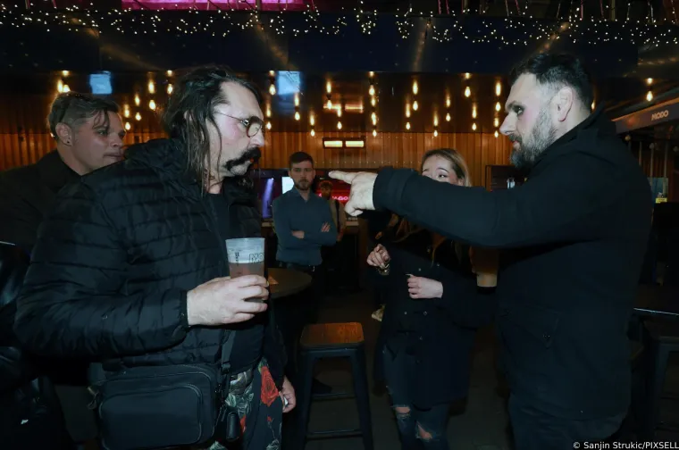 Pogledajte kako je Let 3 proslavio finale Eurosonga: Okupirali su jedan pub, a pale su i sočne puse