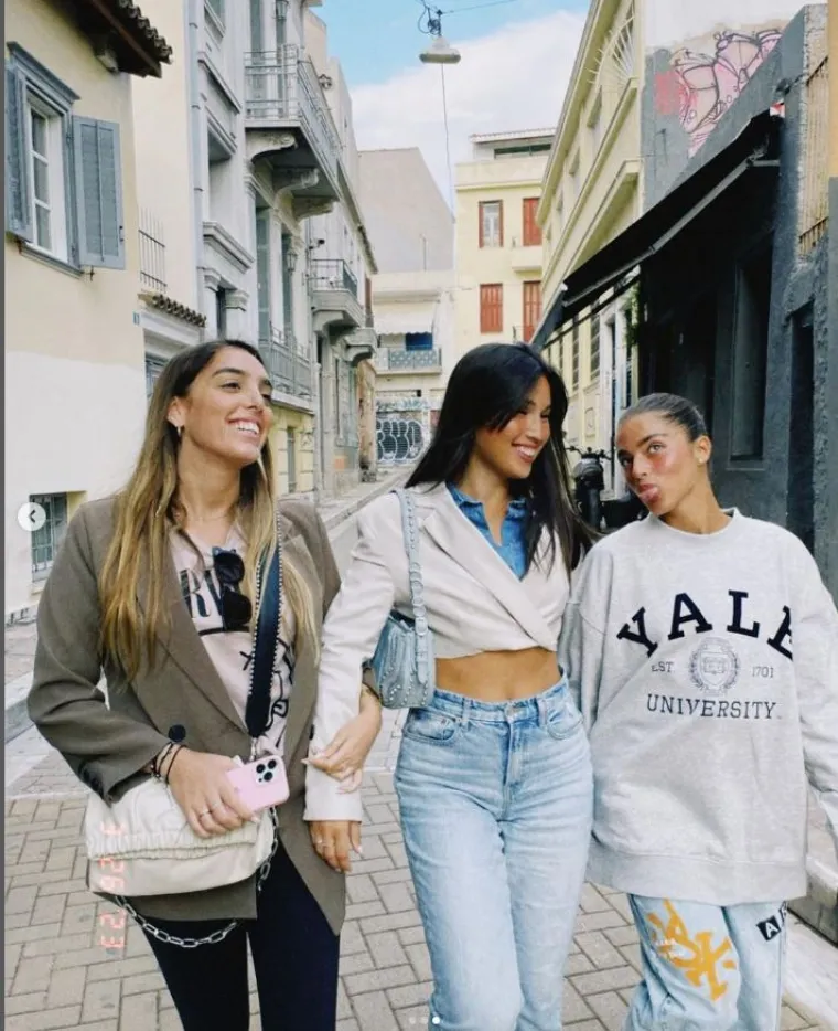 "Uvijek se želim zalagati za osnaživanje žena, ljubav prema sebi i pozitivnost tijela", rekla je svojevremeno za časopis Paper. "Bez obzira kroz &scaron;to netko prolazi, nadam se da moja glazba istinski pomaže ljudima da se osjećaju dobro bez obzira na to gdje se u svijetu nalaze", dodala je.