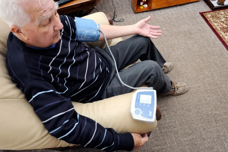 &quot;Na povišeni krvi tlak se posebno mora obratiti pažnja. Danas se fantastično liječi ako je na vrijeme otkriven. Nemojte puno dosoljavati hranu, držite tlak u granicama - 140 sa 90&quot;, dodao je.