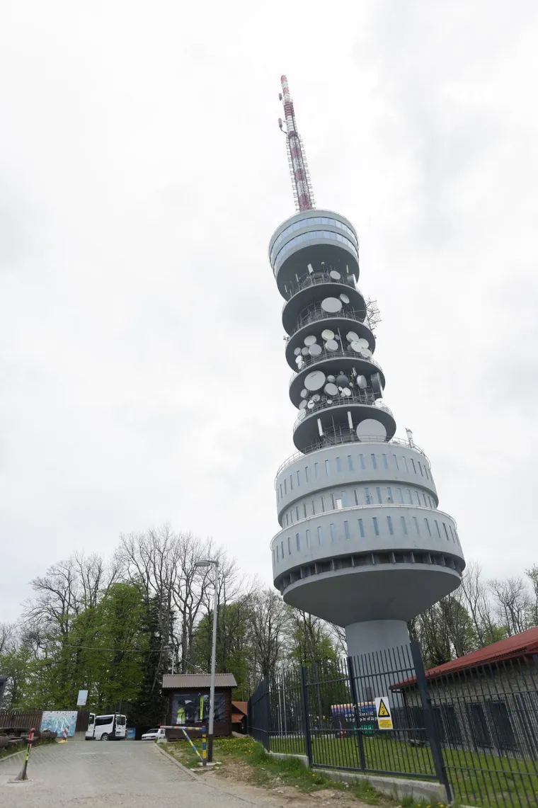 Sljemenski toranj, jedan od simbola Zagreba, zastitni znak Medvednice 