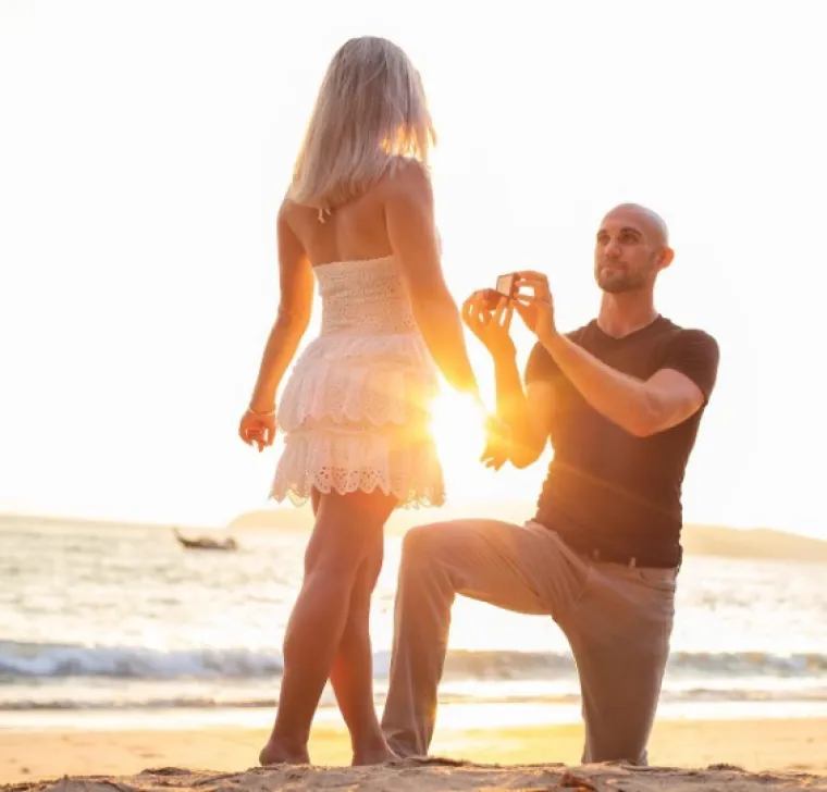 Opasna Mia bavi se jednim od najbrutalnijih sportova: Ljepotom vas hipnotizira, a high kickom &scaron;alje u bolnicu