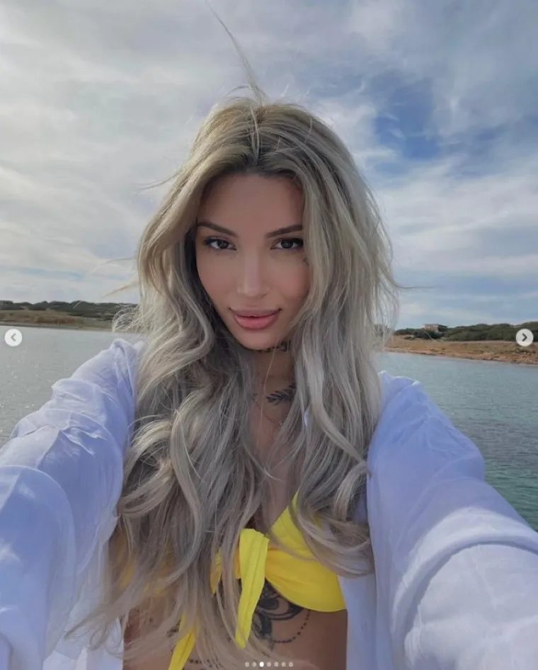 Tko jo&scaron; prati utakmicu kada je ona na tribini, a tek kad vidite u kakvom se izdanju fotkala na brodu