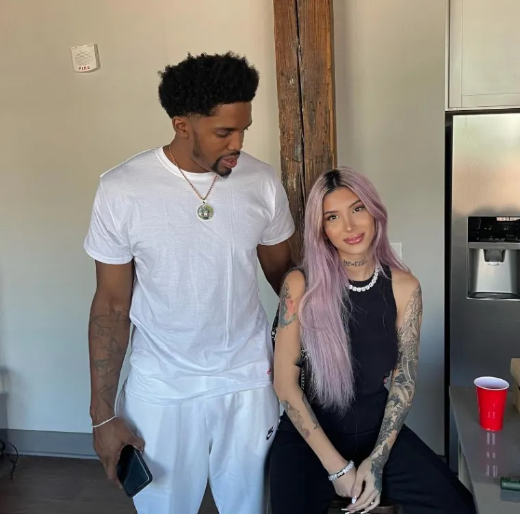 Tko jo&scaron; prati utakmicu kada je ona na tribini, a tek kad vidite u kakvom se izdanju fotkala na brodu