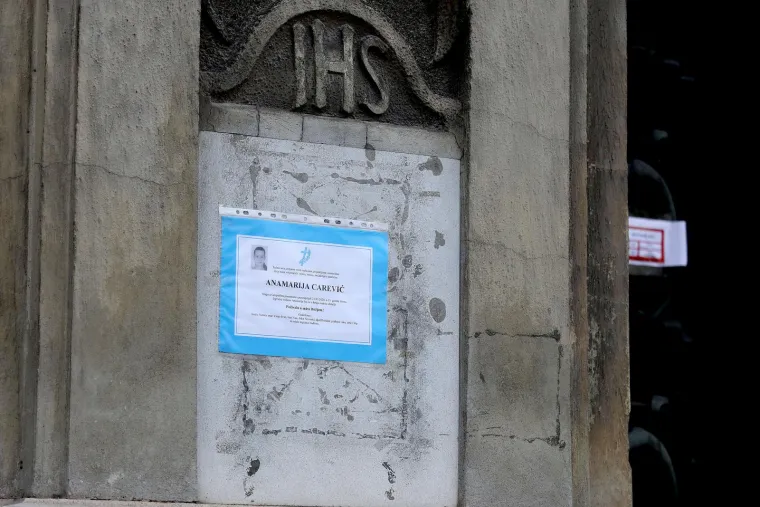 Ipak, 15-godišnja Anamaria Carević nije se uspjela spasiti i od ozljeda zadobivenih u urušavanju svoga doma, preminula je i tako bila jedina žrtva zagrebačkog potresa.