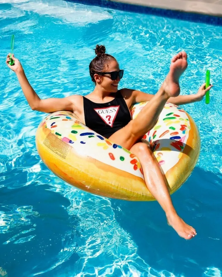 Njoj ne treba specijalan uvod: Izvolite, 23 fotografije vruće Jennifer Lopez u bikiniju!