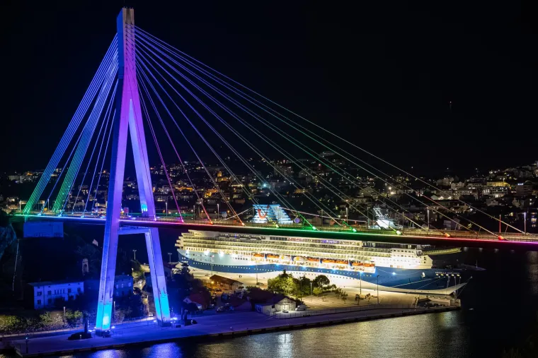 Novo ruho mosta dr. Franje Tuđmana u Dubrovniku: Impresivna rasvjeta i boje kao iz filmova