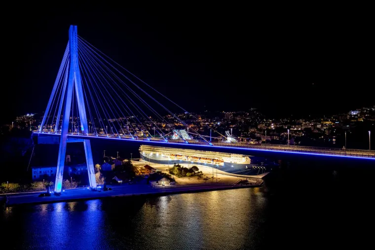 Novo ruho mosta dr. Franje Tuđmana u Dubrovniku: Impresivna rasvjeta i boje kao iz filmova