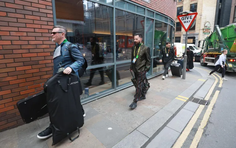 Let 3 otišao na generalnu probu uoči velikog finala: Dok je Mrle na unikatan način pozdravljao novinare, Ivanka je smijući se pila kavu