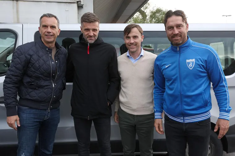 Bišćan, Šimić i Šokota na utakmicu Futsal Dinama spremno pozirali uz bivšeg direktora Plavih iz doba Mamića