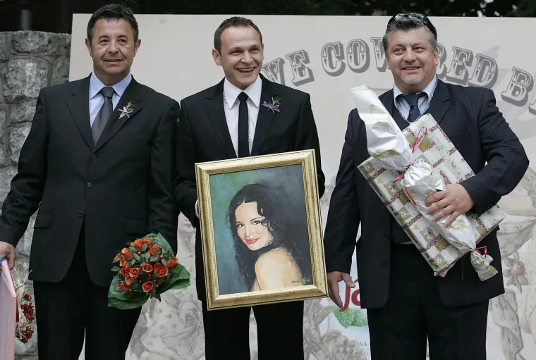 Enis Bešlagić, Zlatan Zuhrić Zuhra