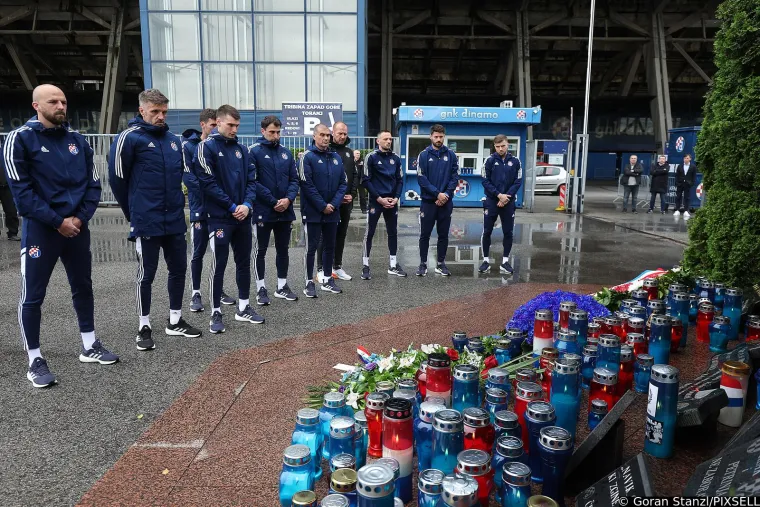 Igrači Dinama i trener Bi&scaron;ćan odali počast Bad Blue Boysima poginulim u Domovinskom ratu