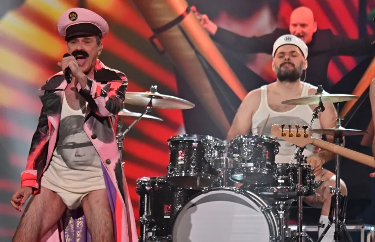 Let 3 razvalio pozornicu Eurosonga! Publika u deliriju zbog 'Mame &Scaron;Č', Prlja i ekipa hladno nastupili u gaćicama