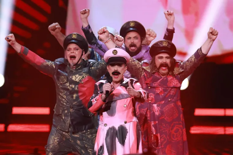 Let 3 razvalio pozornicu Eurosonga! Publika u deliriju zbog 'Mame &Scaron;Č', Prlja i ekipa hladno nastupili u gaćicama