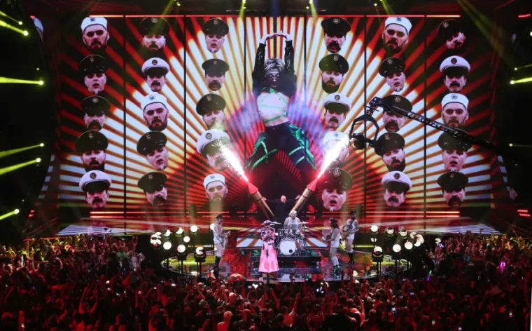 Let 3 razvalio pozornicu Eurosonga! Publika u deliriju zbog 'Mame &Scaron;Č', Prlja i ekipa hladno nastupili u gaćicama