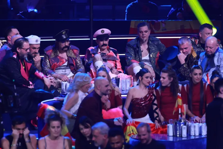 Zbog svega toga mnogi organizaciju optužuju za namještanje, posebno zato jer je iduće godine 50 godina od pobjede Abbe na Eurosongu. Mnogi zato smatraju da je pobjeda Loreen namještena kako bi se idući Eurosong, prikladno, održao u Švedskoj. 