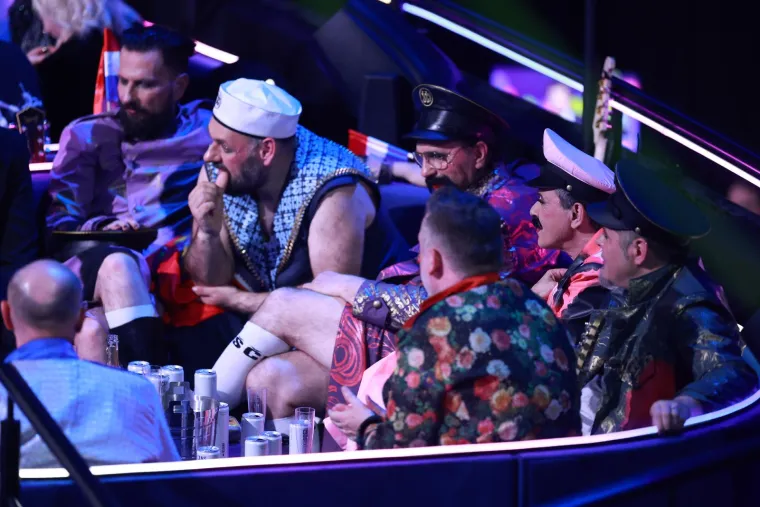 Opaljeni Riječani na kraju su doveli Hrvatsku do 13. mjesta u finalu Eurosonga, Let 3 je videom u svom stilu zahvalio svima koji su glasali za njih. 