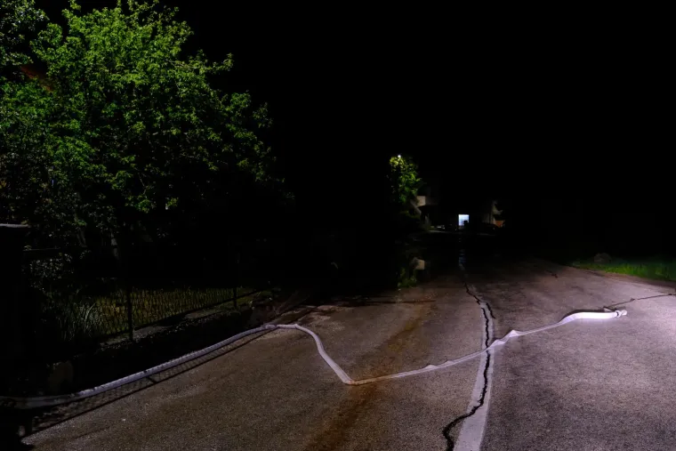 Voda se ispumpava, zbraja se &scaron;teta: Pogledajte fotografije poplavljenog Gračaca