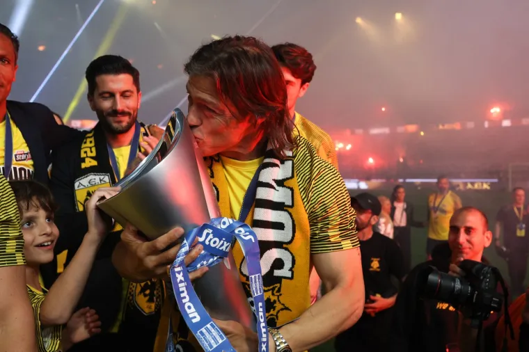 Atena je 'gorjela': Pazite kakav su &scaron;ou napravili navijači kluba za koji igra na&scaron; Domagoj Vida